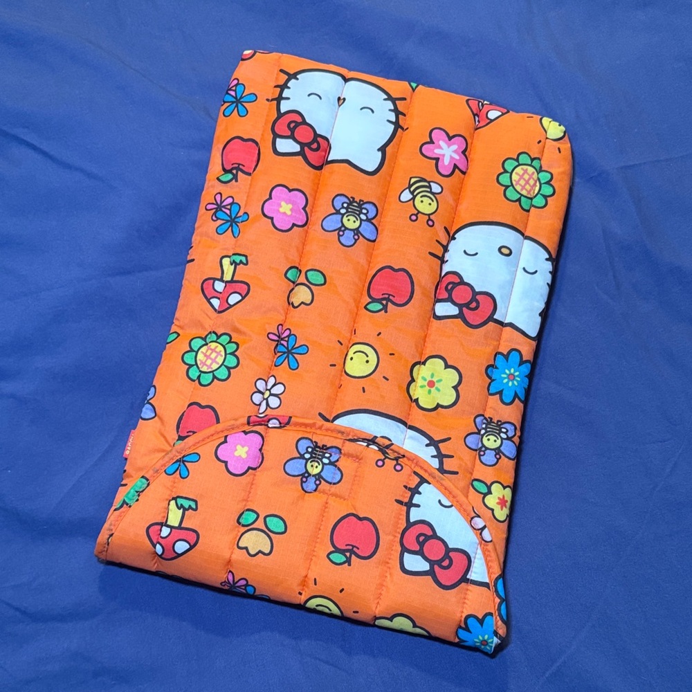 BAGGU hello kitty laptop sleeve